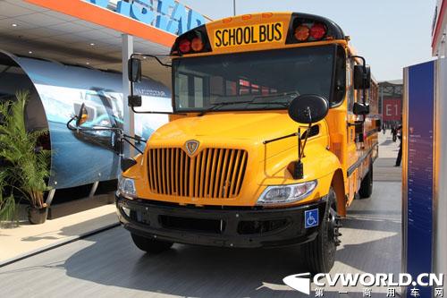 中外車企布局校車市場(chǎng) 行業(yè)或?qū)⒈l(fā)