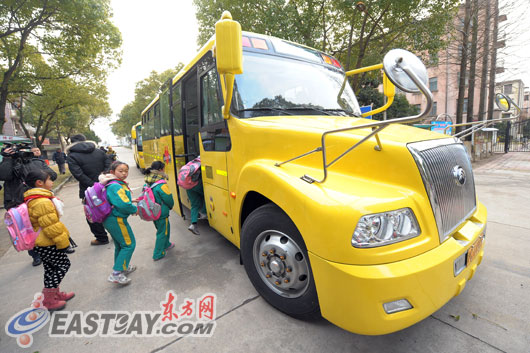上海幼兒園代辦費標準 校車每月不得超過440元(圖)