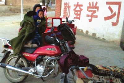 安全校車何時(shí)能開進(jìn)農(nóng)村學(xué)校
