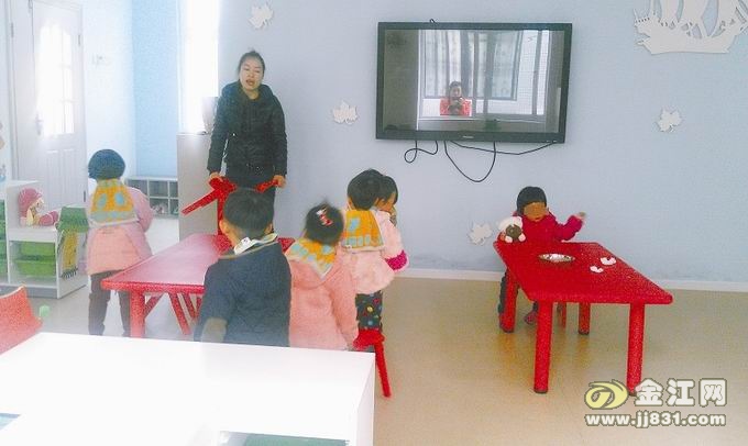 是體驗上課還是無證開學？臨港一幼兒園校車叫停
