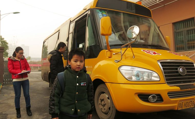 校車安全現(xiàn)狀堪憂 校車管理成短板