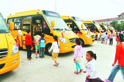 巢湖市24輛“大鼻子”校車(chē)上崗
