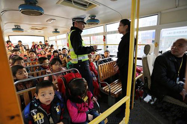 晉江開展校車專項整治活動
