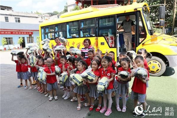 強化幼兒園校車安全培訓，預防夏季高溫突發事件