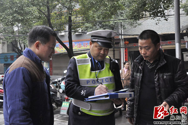 湖南麻陽縣嚴把校車安全關 撐起幼兒上學“安全傘”