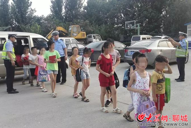莘縣一核載7人實載16名小學(xué)生的“黑校車”被查處