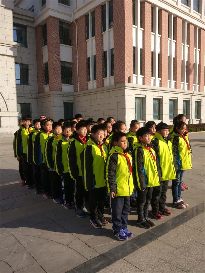 北海的孩子真幸福 校服作業本校車費用財政全買單