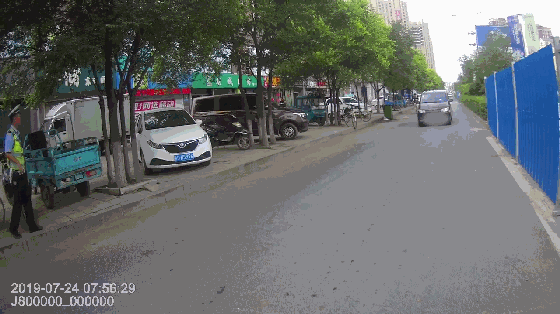 【覆車之戒】大膽“黑校車”上路被查，遼源交巡警開出“萬元罰單”