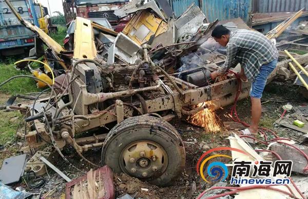 臨高交警采取行動對逾期未檢驗、未報廢校車“清零”