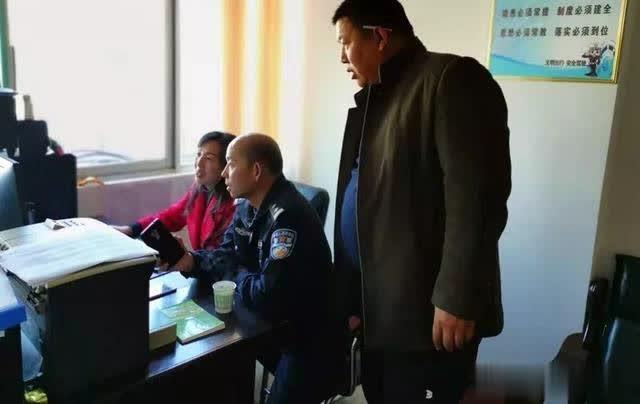 盧氏縣公安局交警大隊(duì)車管所開(kāi)展客車和校車安全檢查