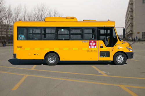 保定新起點校車 安全暢通家校路