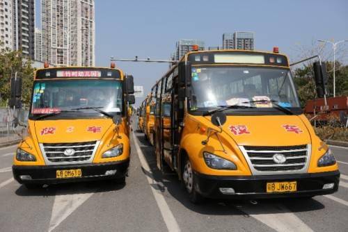 開學倒計時！深圳交警集中查校車、開展校園交通安全專項治理