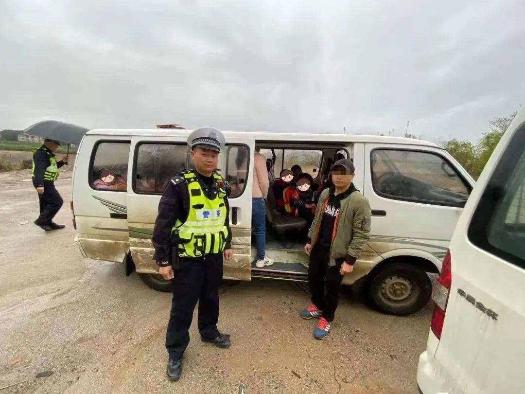 廣西賀州：自曝內(nèi)幕！賀州校車(chē)司機(jī)良心發(fā)現(xiàn)，手寫(xiě)致歉書(shū)在朋友圈瘋轉(zhuǎn)！