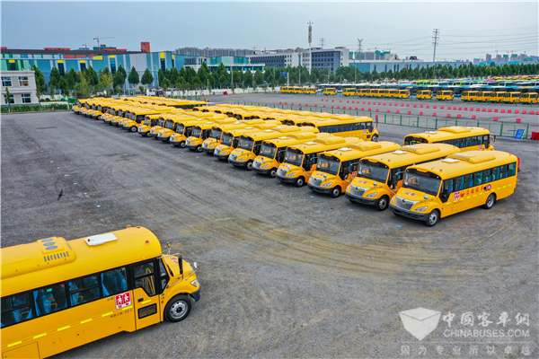 杭州淳安：為莘莘學子保駕護航 70輛宇通專用校車交付杭州淳安