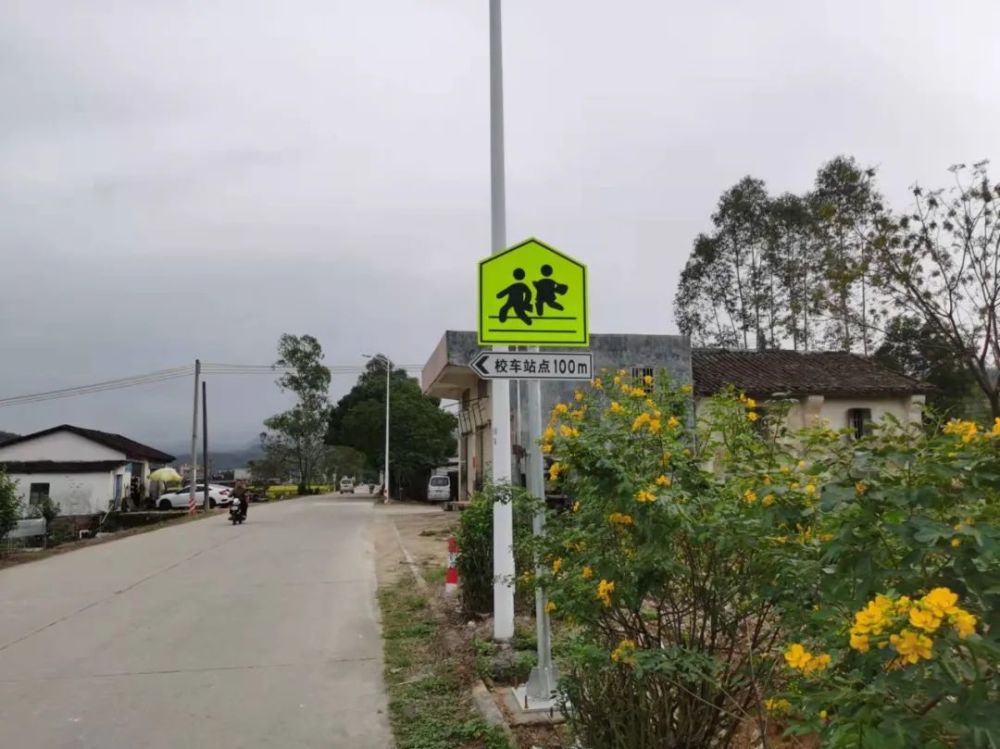 記者跟拍！佛岡新校車“入鎮(zhèn)到村”后…