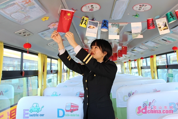 “首席校車照管員”徐麗：孩子們的“好老師”“大朋友”