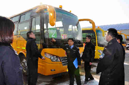 淄博張店：校車大檢查保平安開學