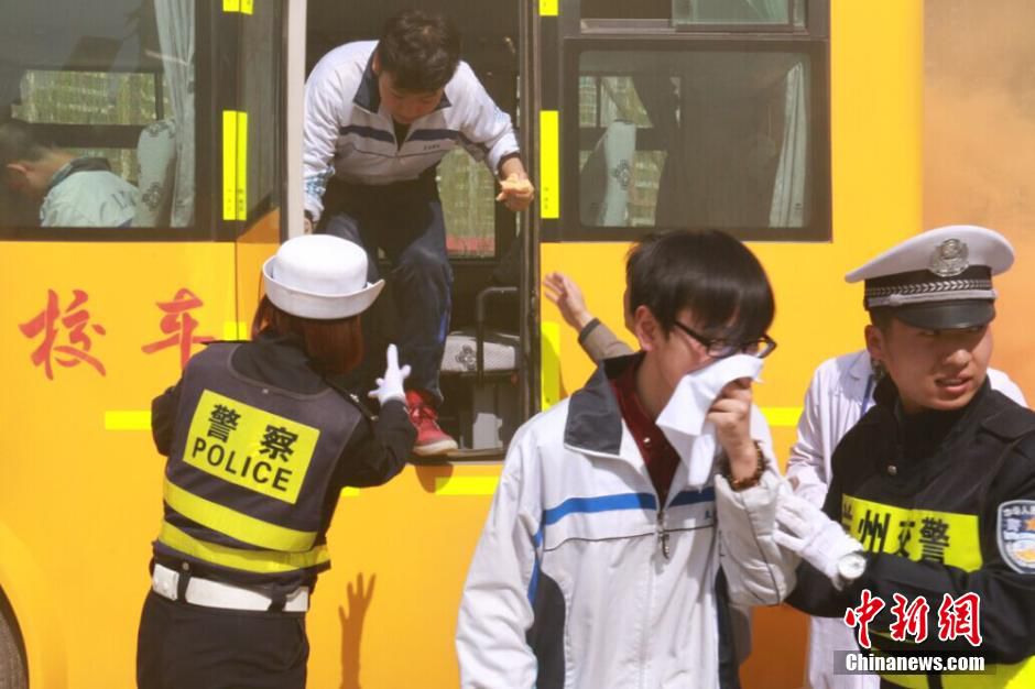 春季校車安全應(yīng)急演練成熱潮
