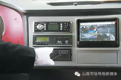 孩子們的“長鼻子校車”