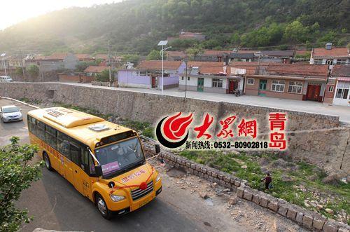 青島版《校車管理辦法》出臺 多項標準嚴于國標