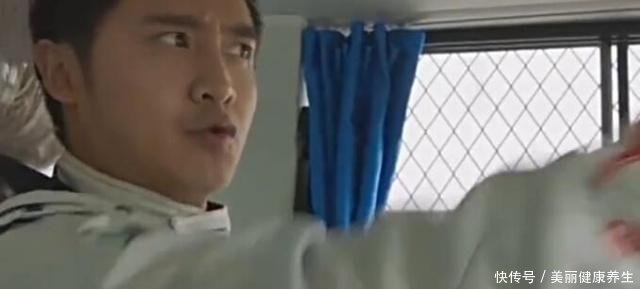 中國制造厲害了！國產(chǎn)校車暴力碰撞實驗，家長看完放心了