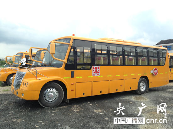 溫嶺回應校車撂荒成公廁：根本不是校車（三）