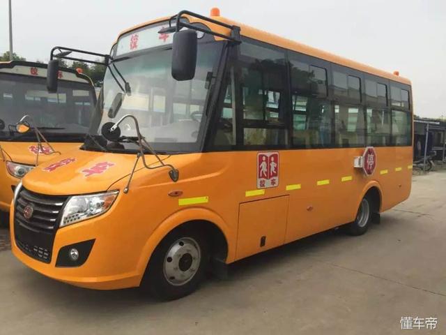 安全標(biāo)準(zhǔn)嚴(yán)格的美國校巴再次戰(zhàn)勝卡車 校車安全不容忽視