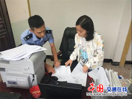 雅安交警向“黑校車”開戰