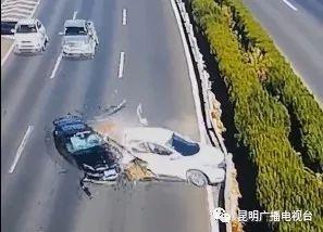 昆石高速公路倒車致7人受傷4車受損，只罰400元扣18分？