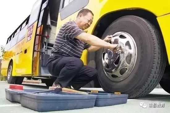 校車安全不容有失，南昌市教育局再次敲響“警鐘”！