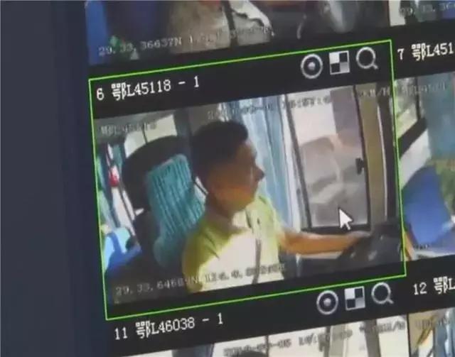 機(jī)智！湖北崇陽(yáng)投用智慧校車：孩子遺忘在車上會(huì)自動(dòng)報(bào)警