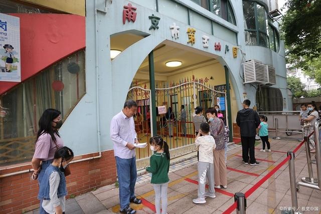 廣東湛江：男童被鎖校車內(nèi)9小時(shí)后身亡、欲蓋彌彰則嚴(yán)懲不貸！