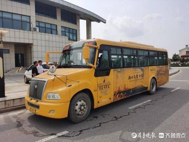 山東：惠民縣大年陳鎮，愛心企業情系教育，莘莘學子喜獲校車