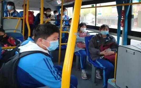 「我為群眾辦實事」阜平鎮(zhèn)：“私人訂制”校車 保安全惠民生