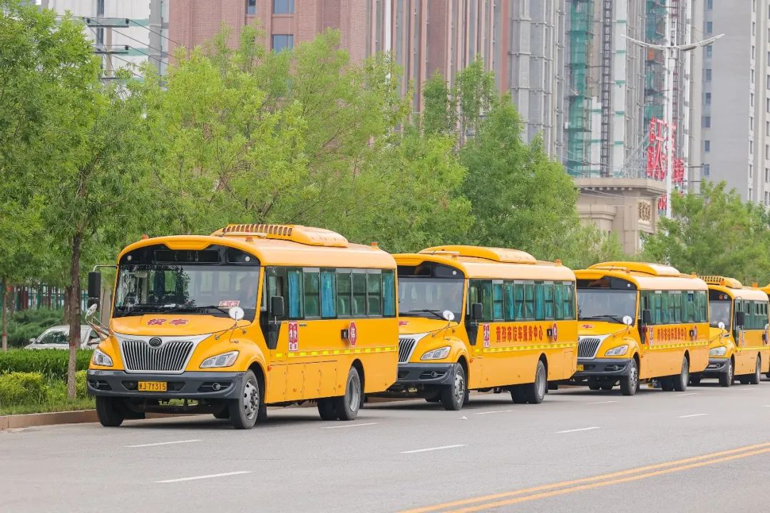 黃驊校車：把公益做成事業(yè)