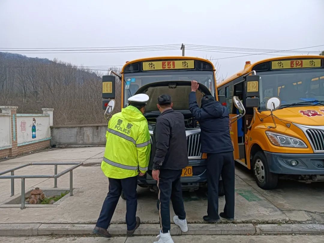 護航開學季，筑牢學生平安上學路——行千里校車開展安全大檢查