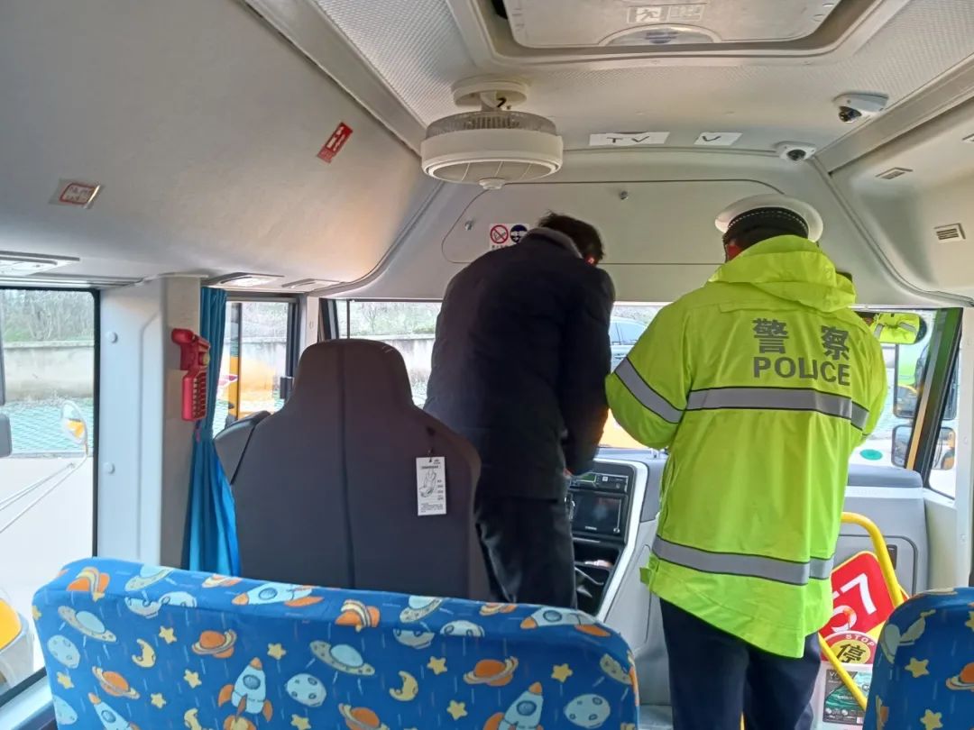 護航開學季，筑牢學生平安上學路——行千里校車開展安全大檢查