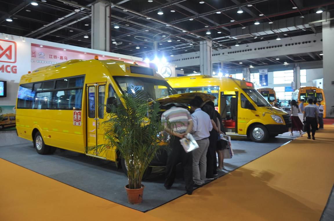 江鈴晶馬攜福智校車參加2013年上海校車展
