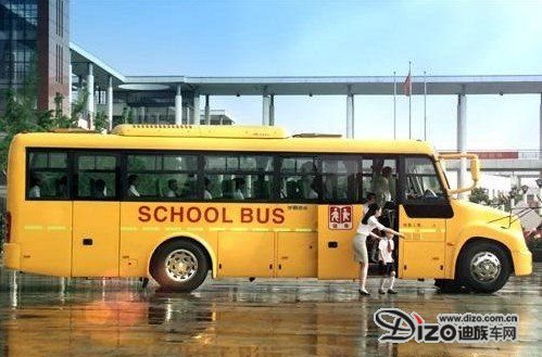 新校車標(biāo)準(zhǔn)之爭落幕 有望三月正式實施